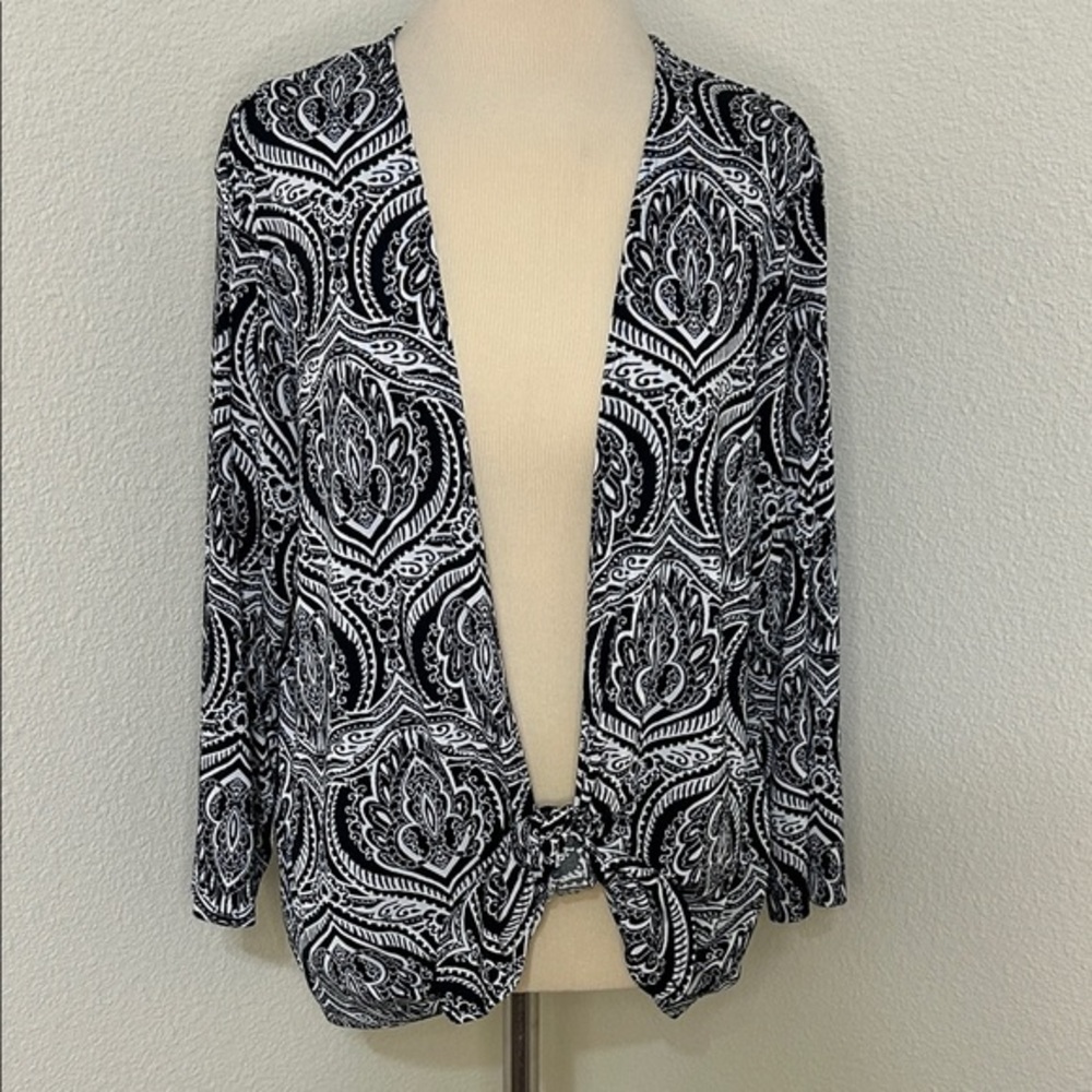Chicos EasyWear 3 Black and White Patterned Cardigan like Large